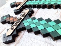 Elmas Kılıcı Minecraft 2 Adet Ahşap Duvar Dekoru - Kişiye Özel İsim - El İşçiliği Boyama 40x18 cm