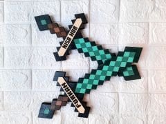 Elmas Kılıcı Minecraft 2 Adet Ahşap Duvar Dekoru - Kişiye Özel İsim - El İşçiliği Boyama 40x18 cm