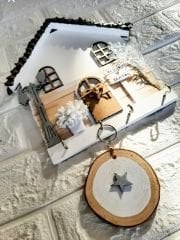 Çam Kozalak Çatılı Kış Temalı Anahtar Askısı 23 x 25