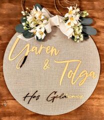 Kapı Süsü Ev Hediyesi Hoş Geldiniz Gold yazılı Isme Özel 30 X 30 Cm